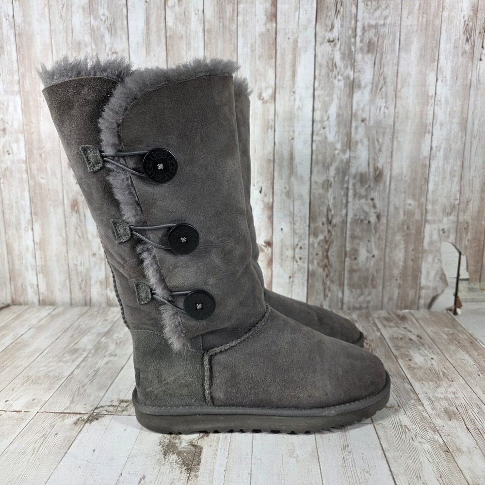 UGG Australia Bailey Button Triplet Grey Suede Tall Boots 1873 Womens 8